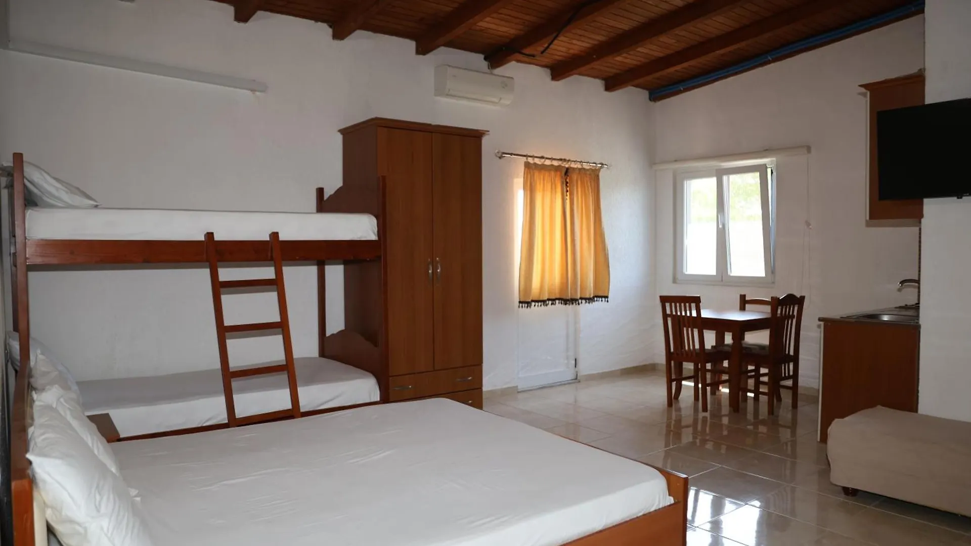 Kalpazo Hotel Tommy Durres Bisht Kamez