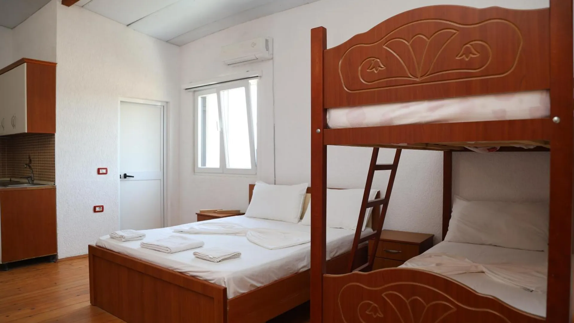 Kalpazo Hotel Tommy Durres Bisht Kamez