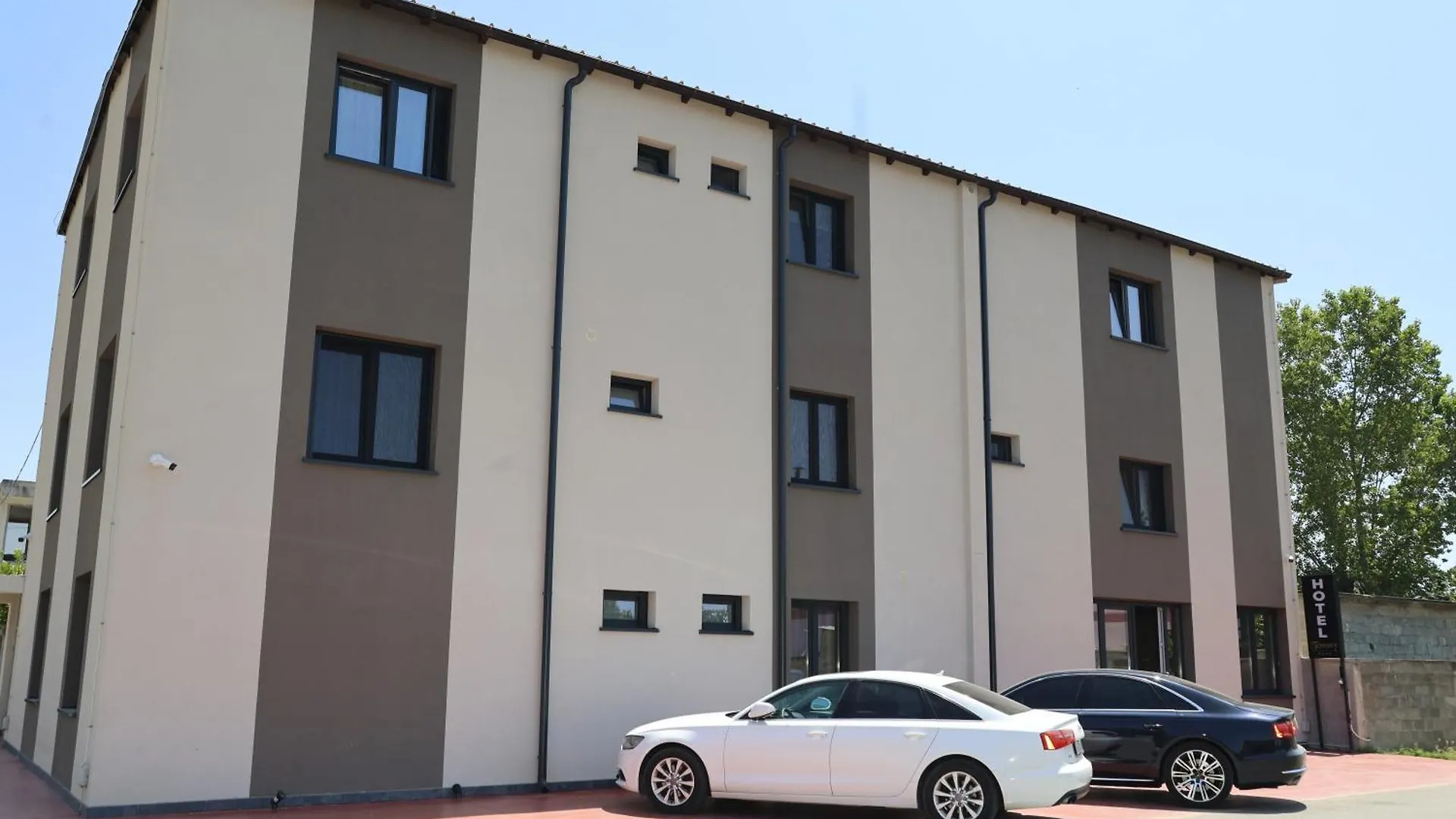 Kalpazo Hotel Tommy Durres Bisht Kamez