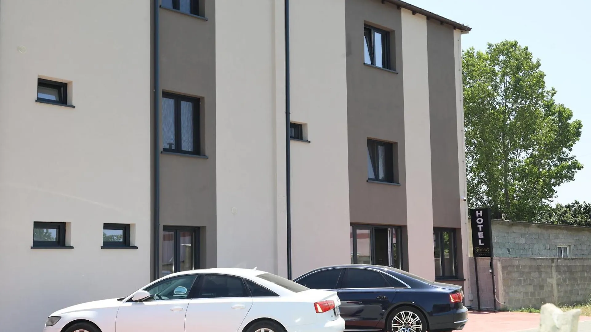 Kalpazo Hotel Tommy Durres Bisht Kamez